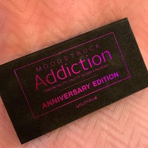 Younique Addiction Palette